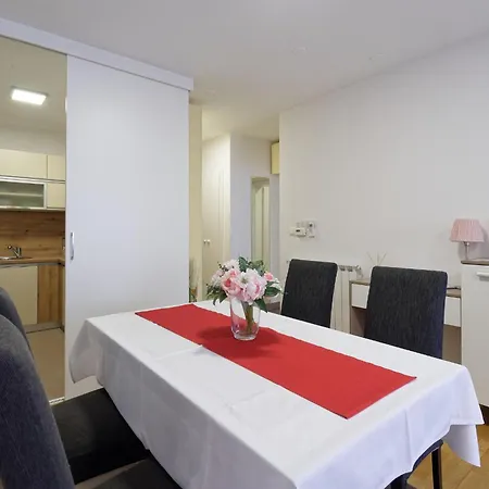 Отель Apartment Vita